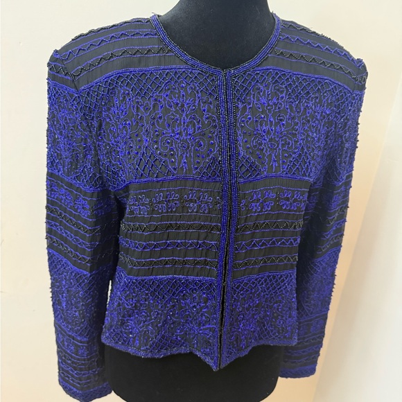 Talbots vintage women’s black 100% Silk Beaded
Evening Jacket Size medium - Picture 3 of 4